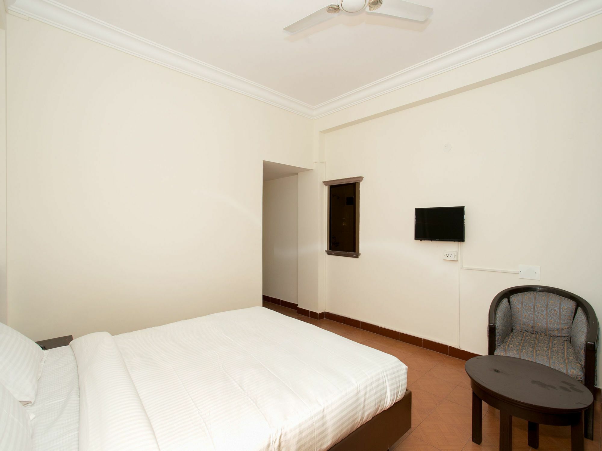 Hotel Golden Gates Bangalore Esterno foto